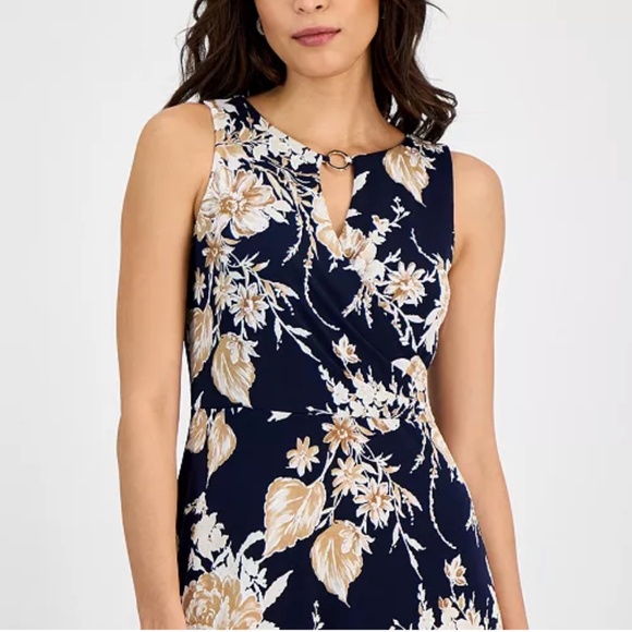 Sandra Darren Women's Floral-Print Keyhole Maxi Dress - Picture 1 of 7